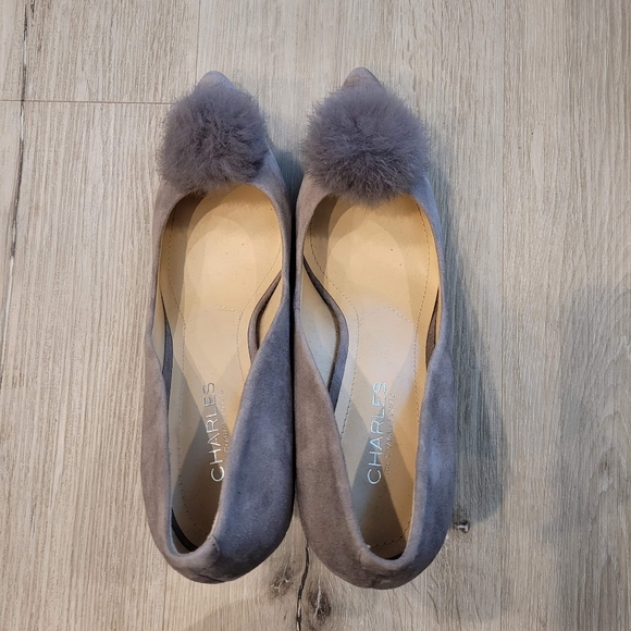 Charles by Charles David Pom Pom Pointed Toe Pump Heels - Picture 4 of 4